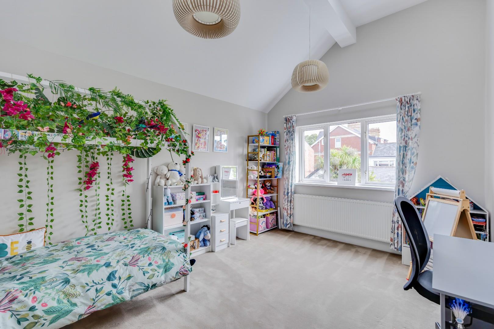 90 Stanwell Road, Penarth, CF64 3LP